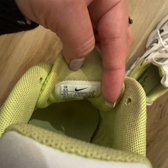 Nike Air Zoom Fire Shoes - Picture 8 of 8